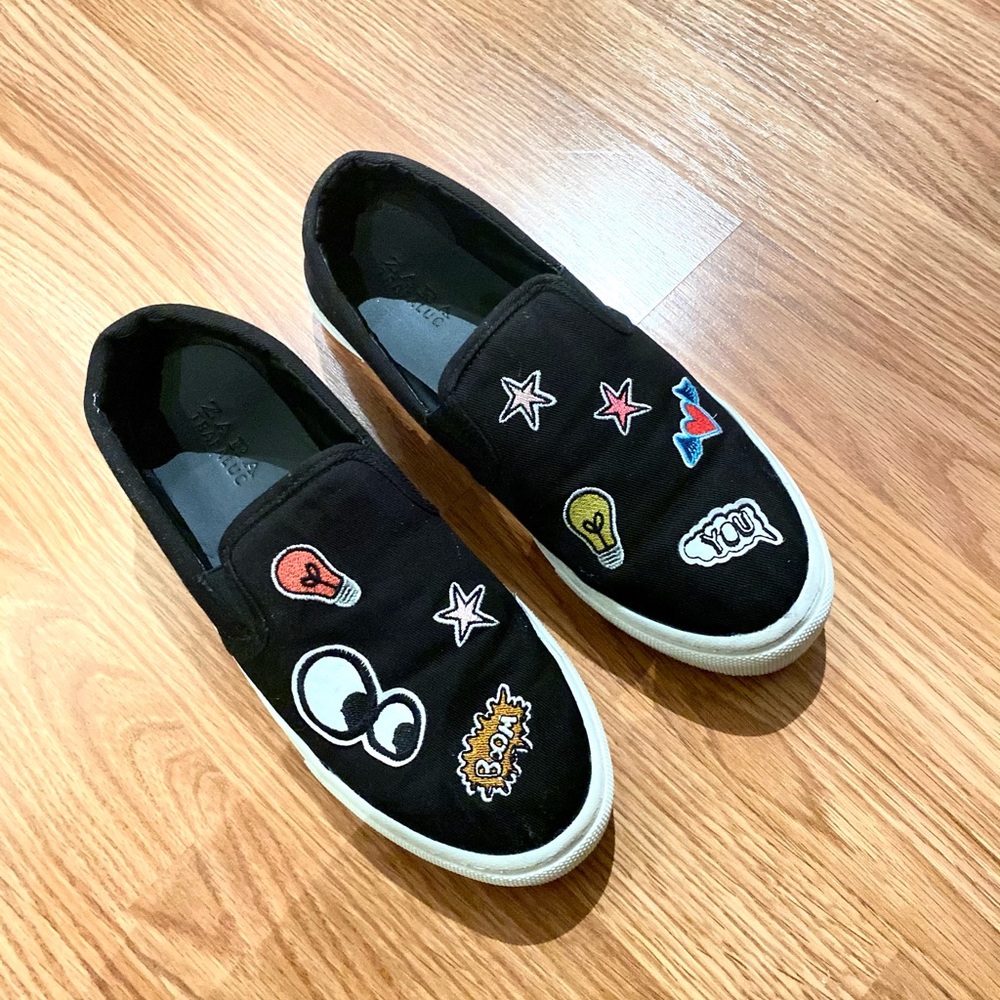 Zara Trafaluc Black Graphic Slip Ons